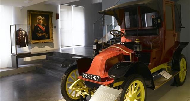 Taxi de la Marne exposé au musée de l'Armée