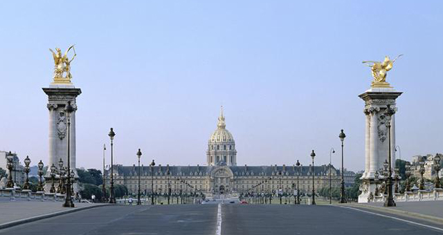 Opening Times And Prices Musée De L Armée Photo De L Hôtel National Des Invalides Vu Depuis Le Pont Alexandre 3