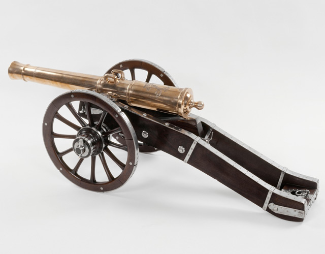 Se Propulser Sur 150 M Avec Un Canon De Siège Canon de siège de 16 livres du système Gribeauval, échelle 1/4 - Musée