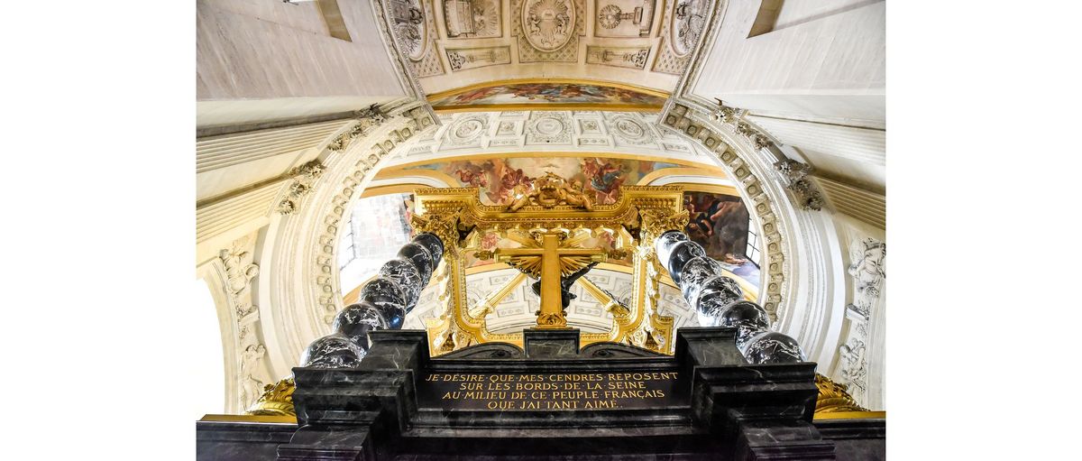 Entrée de la crypte du Dôme des Invalides  © Paris - Musée de l'Armée /Anne-Sylvaine Marre-Noël.