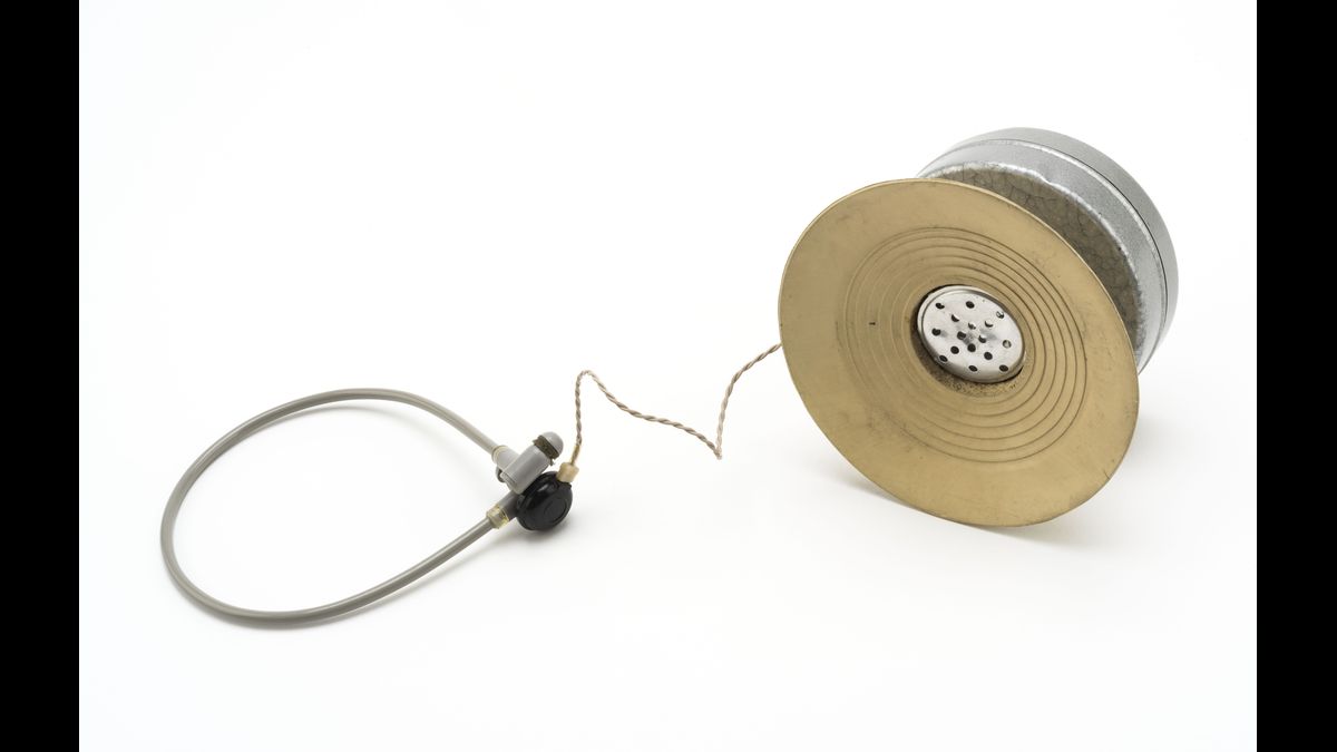 Ventouse d'écoute murale, de fabrication américaine DGSE - Ministère de la Défense © Paris - Musée de l'Armée, Dist. RMN-Grand Palais / Emilie Cambier