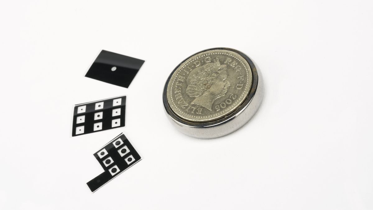 Pièce de monnaie creuse utilisée pour dissimuler les micropoints / collection Jacques Baud © Paris - Musée de l'Armée, Dist. RMN-Grand Palais / Pascal Segrette