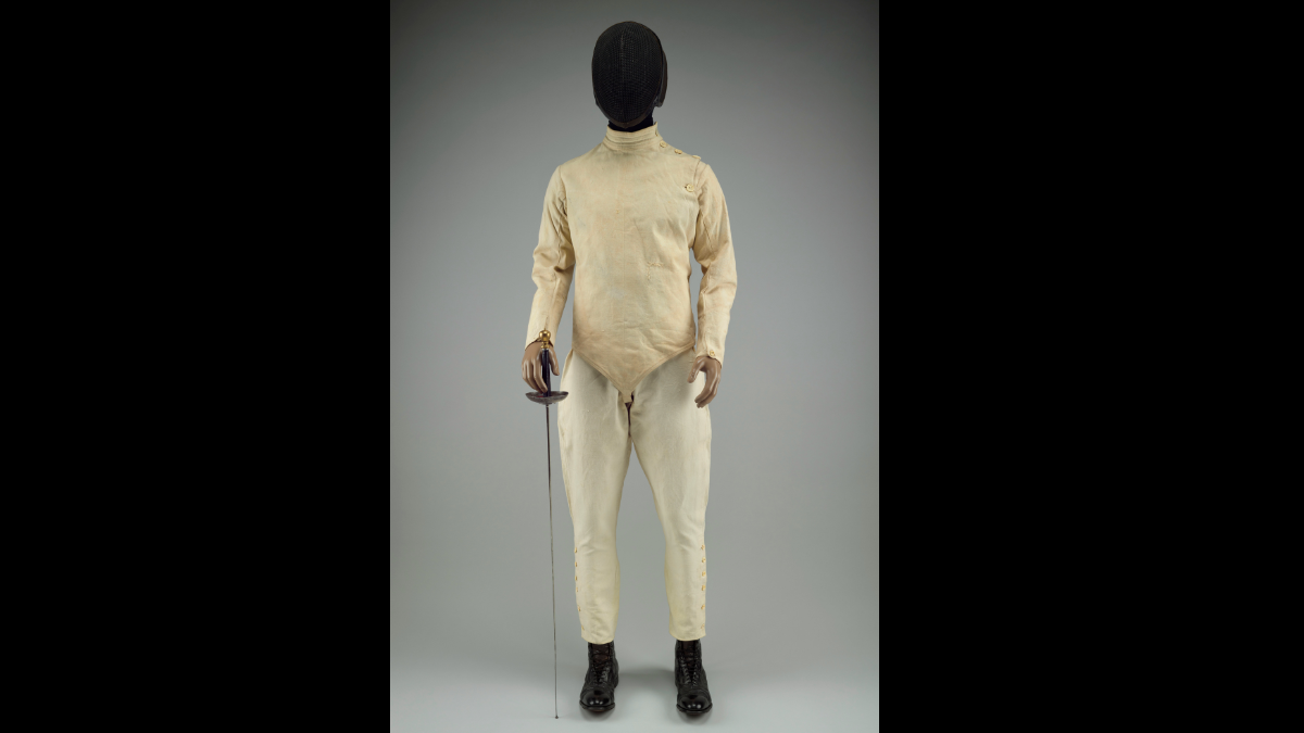 Tenue d’escrime ayant appartenu à Pierre Guiffray à l’école de Saint-Cyr, vers 1920, France, Paris, musée de l’Armée