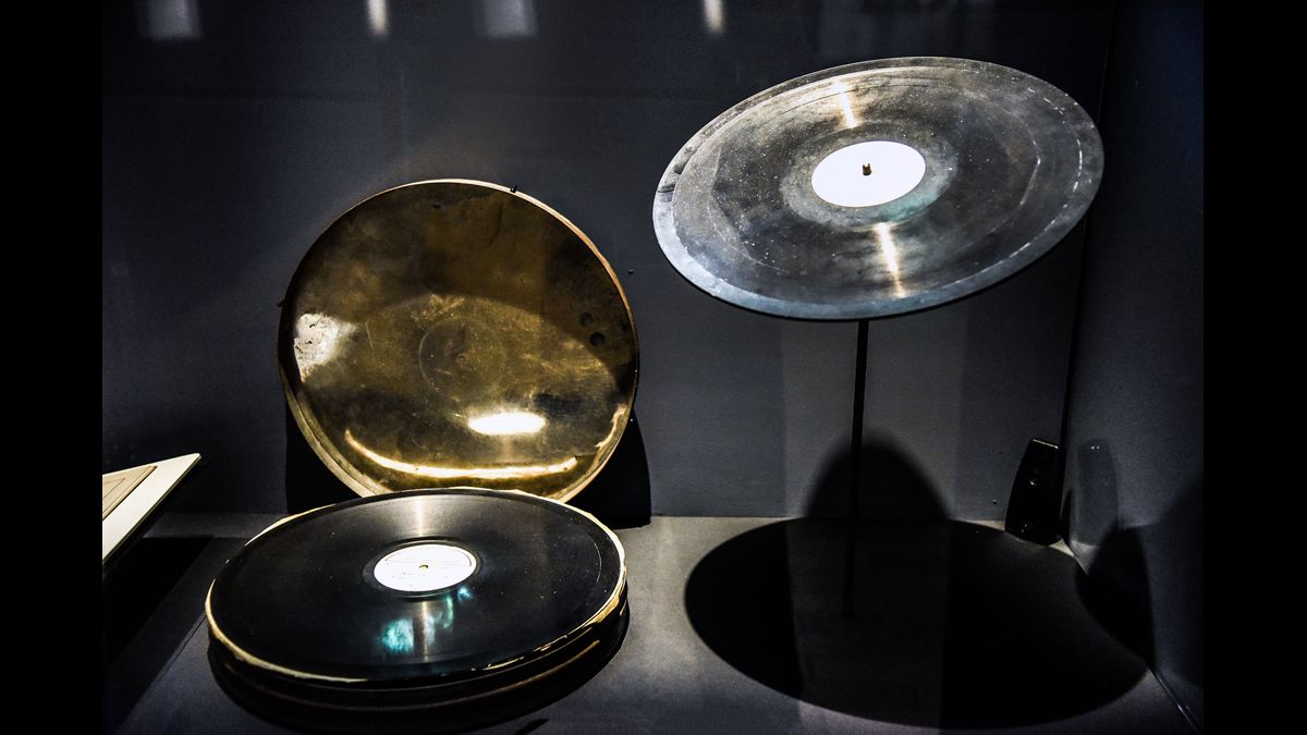 Les armistices : disques de l’enregistrement des négociations  de l’armistice de Rethondes  / Paris, musée de l'Armée © Paris - Musée de l'Armée, Dist. RMN-Grand Palais / Anne-Sylvaine Marre-Noël