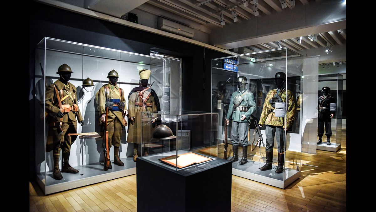 Les combats / Paris, musée de l'Armée © Paris - Musée de l'Armée, Dist. RMN-Grand Palais / Anne-Sylvaine Marre-Noël