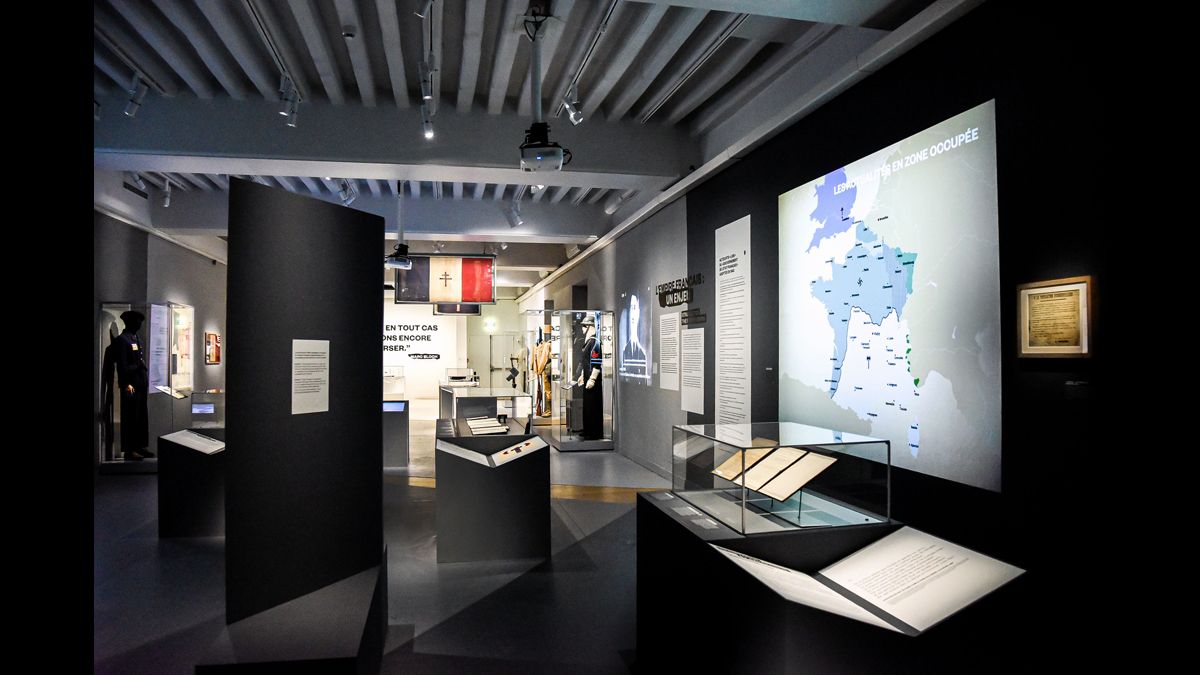 L'occupation allemande /  © Paris - Musée de l'Armée, Dist. RMN-Grand Palais / Anne-Sylvaine Marre-Noël