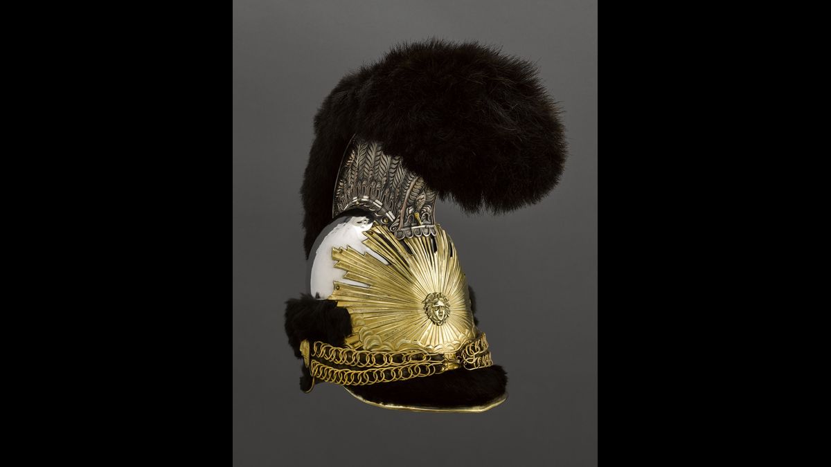 Casque de garde du corps du Roi, Restauration, Paris, musée de l'Armée © Paris - Musée de l'Armée, Dist. RMN-Grand Palais / Anne-Sylvaine Marre-Noël
