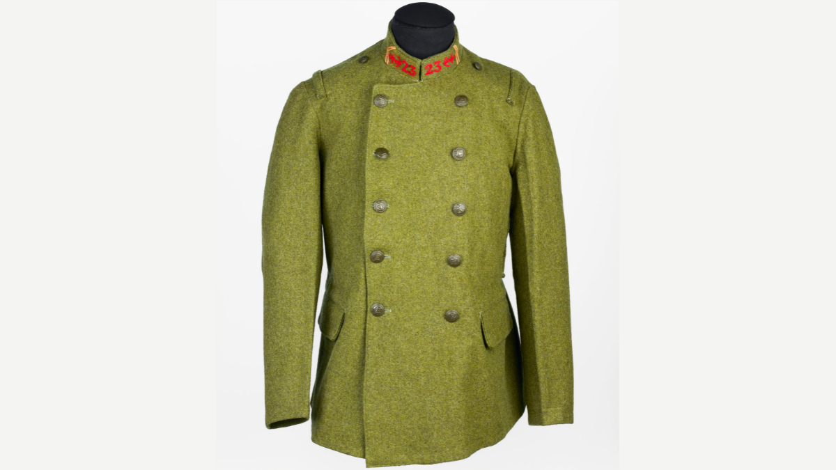 Paletot modèle 1873 en drap kaki du 23e régiment d'infanterie coloniale (C) Paris - Musée de l'Armée, Dist. RMN-Grand Palais / Marie Bour