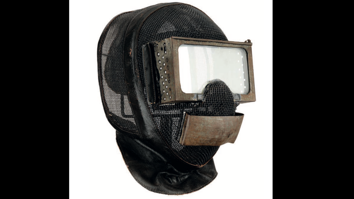 "Masque de duel olympique au pistolet" vers 1908, Paris musée de l’Armée