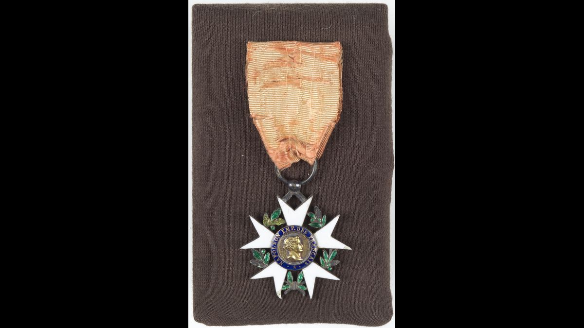 Etoile de chevalier de la légion d'honneur 1er type (C) Paris - Musée de l'Armée, Dist. RMN-Grand Palais / Emilie Cambier