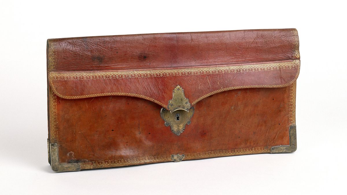 Portefeuille de la Voiture de Voyage de Napoléon Bonaparte (C) Paris - Musée de l'Armée, Dist. RMN-Grand Palais / Pascal Segrette