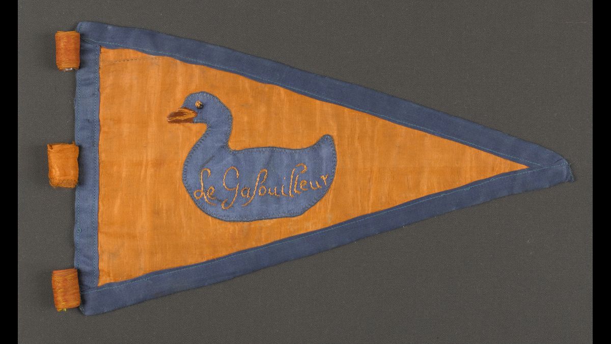 Fanion du journal de tranchée Le Gafouilleur, 1914-1918 (C) Paris - Musée de l'Armée, Dist. RMN-Grand Palais / Émilie Cambier