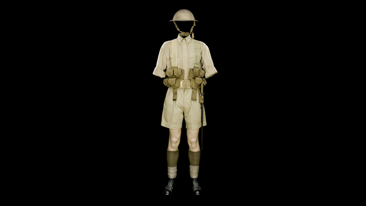 Fantassin du 1er bataillon d’infanterie de marine / Formé à partir du 3e bataillon du 24e RIC, stationné à Chypre, et de la 3e compagnie du 24e RIC, venant de Syrie, le 1er BIM est engagé à partir de septembre 1940 aux côtés des « rats du désert » de la 7e division blindée britannique dans la région de Marsa Matrouh (Égypte). En décembre, ils s’emparent de Sollum puis de Sidi-Barrani./ Paris, musée de l'Armée, inv. Ga 530 © Paris - Musée de l'Armée, Dist. RMN-Grand Palais / Christophe Chavan